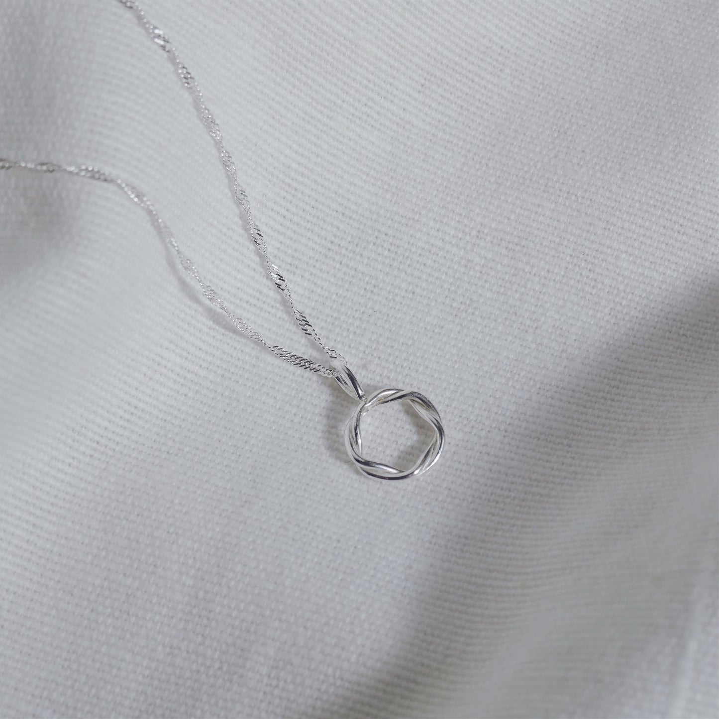Tiny Twist Necklace